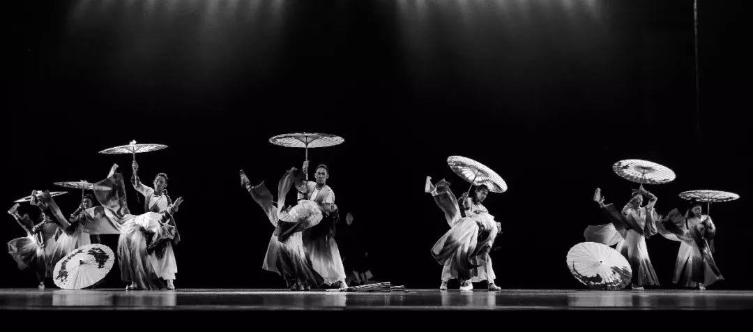 “第二届全国街舞创作作品展演”及“首届粤港澳大湾区街舞青年交流会”将于11月中旬在广州隆重举办