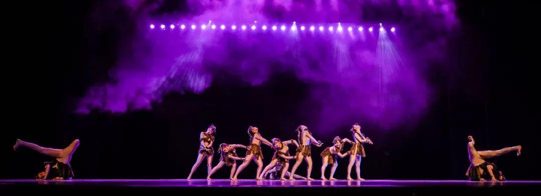 “第二届全国街舞创作作品展演”及“首届粤港澳大湾区街舞青年交流会”将于11月中旬在广州隆重举办