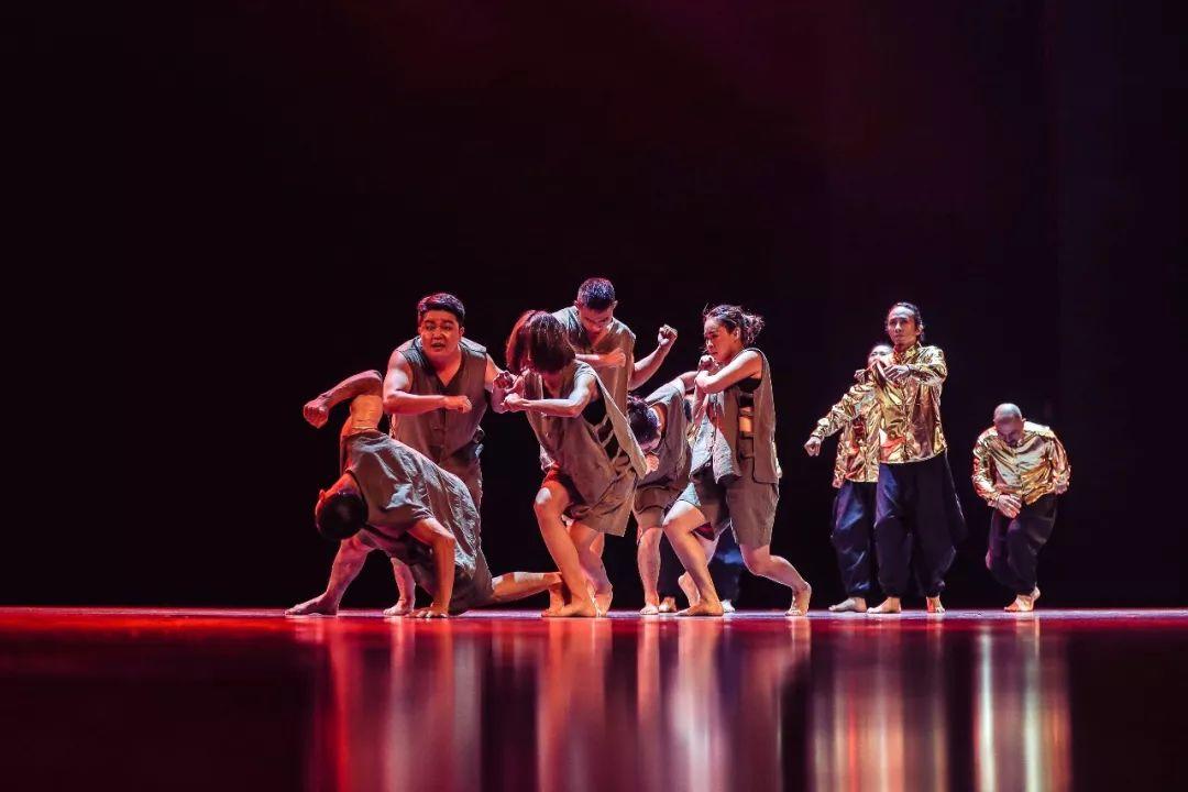 “第二届全国街舞创作作品展演”及“首届粤港澳大湾区街舞青年交流会”将于11月中旬在广州隆重举办