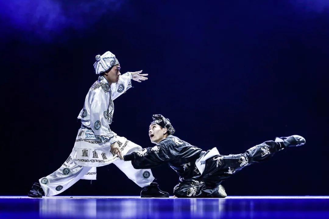 “第二届全国街舞创作作品展演”及“首届粤港澳大湾区街舞青年交流会”将于11月中旬在广州隆重举办
