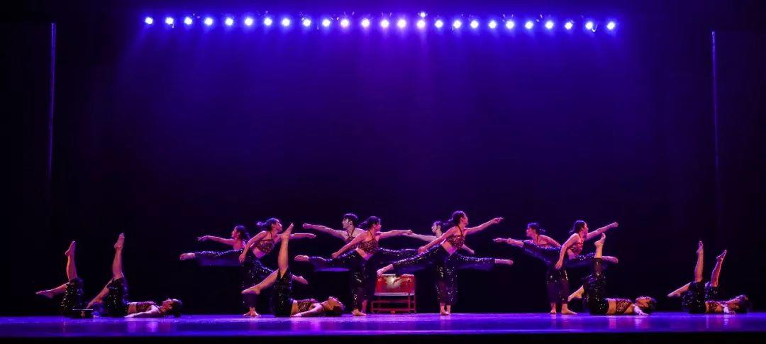 “第二届全国街舞创作作品展演”及“首届粤港澳大湾区街舞青年交流会”将于11月中旬在广州隆重举办